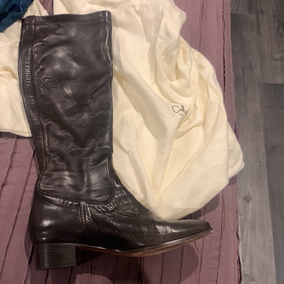 Tall brown leather boots - Picture 4 of 6